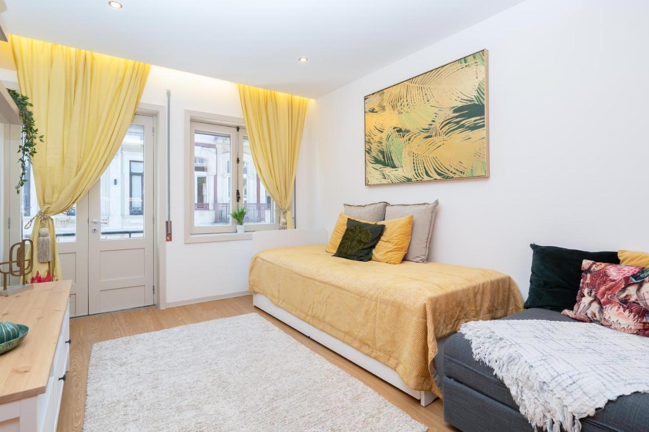 Host Wise - Colorful Bright Flat With Balcony Apartament