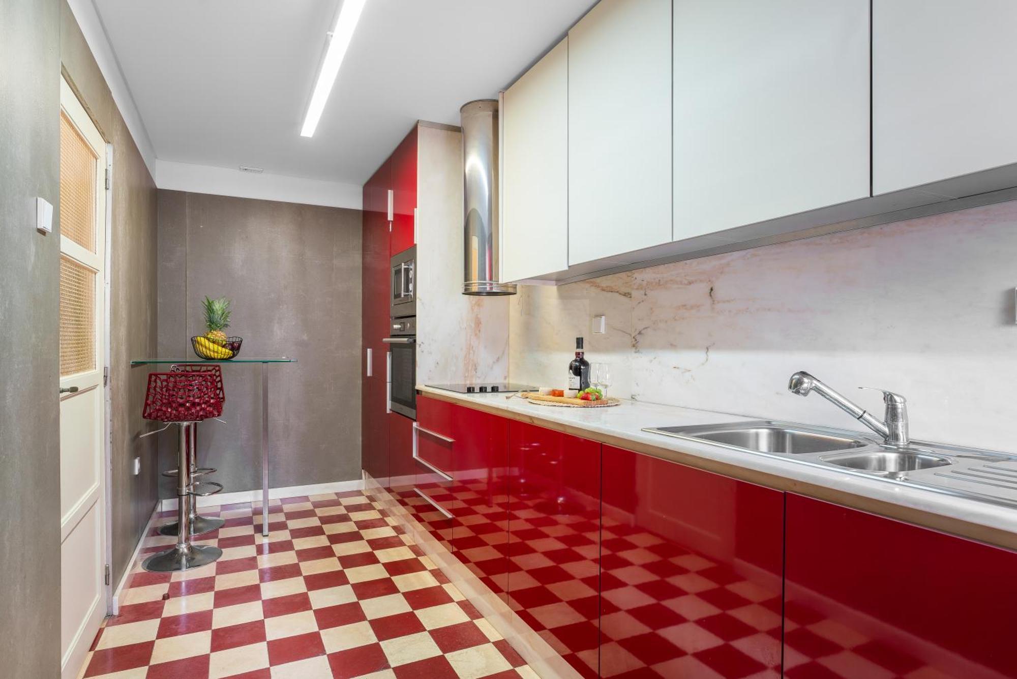 Host Wise - Colorful Bright Flat With Balcony Apartament *