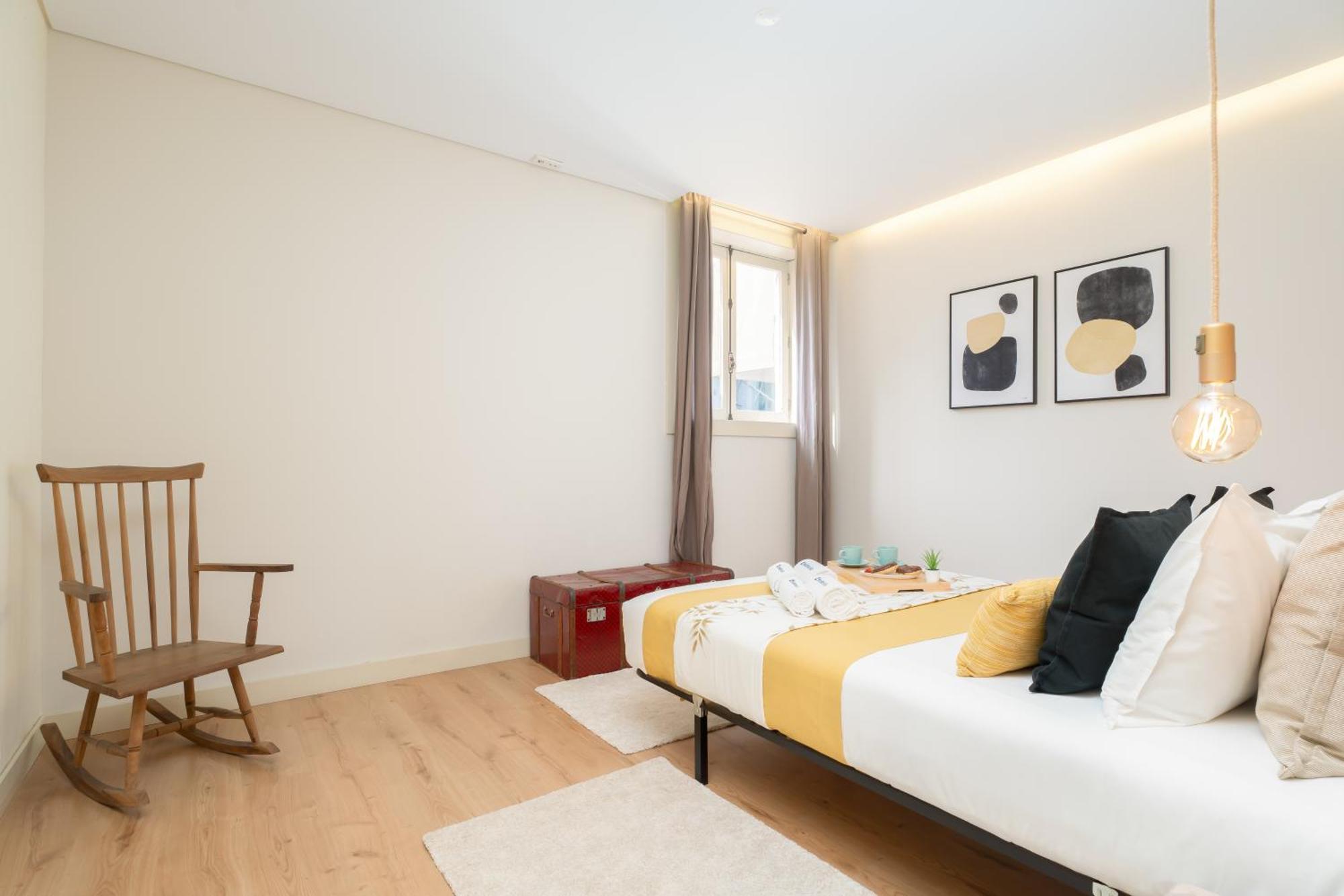 Host Wise - Colorful Bright Flat With Balcony Apartament Porto