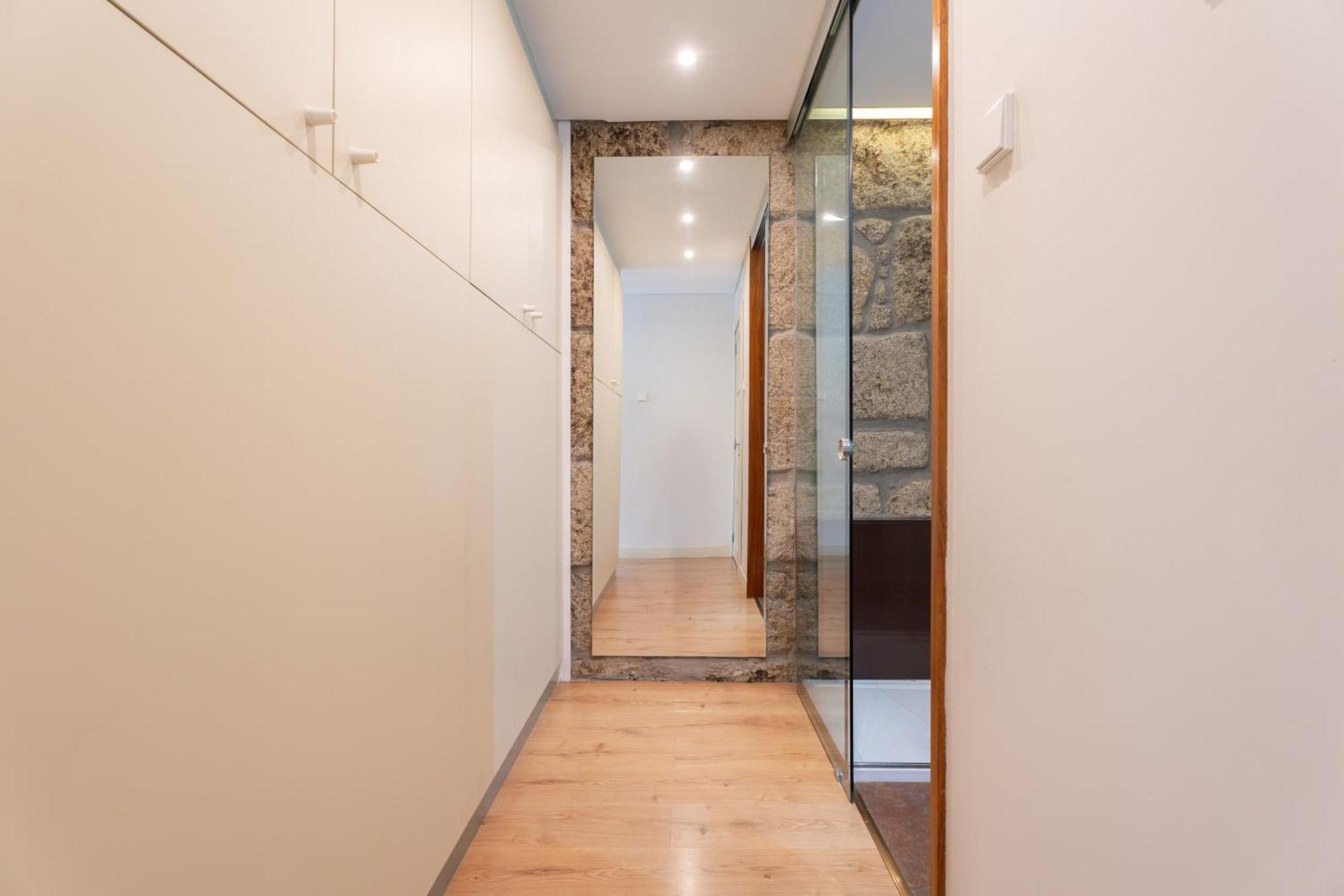 Apartament Host Wise - Colorful Bright Flat With Balcony *