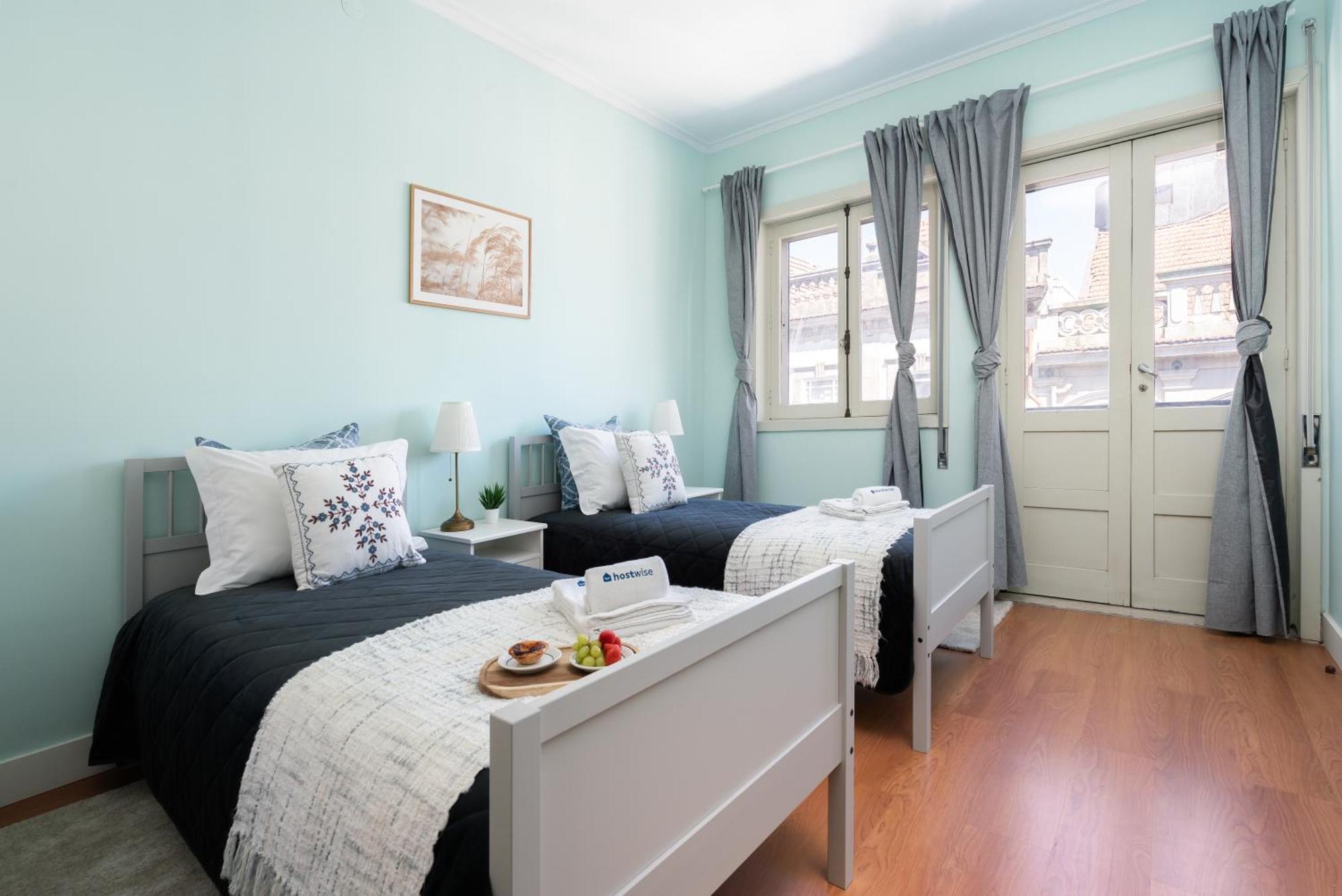 Host Wise - Colorful Bright Flat With Balcony Apartament Porto