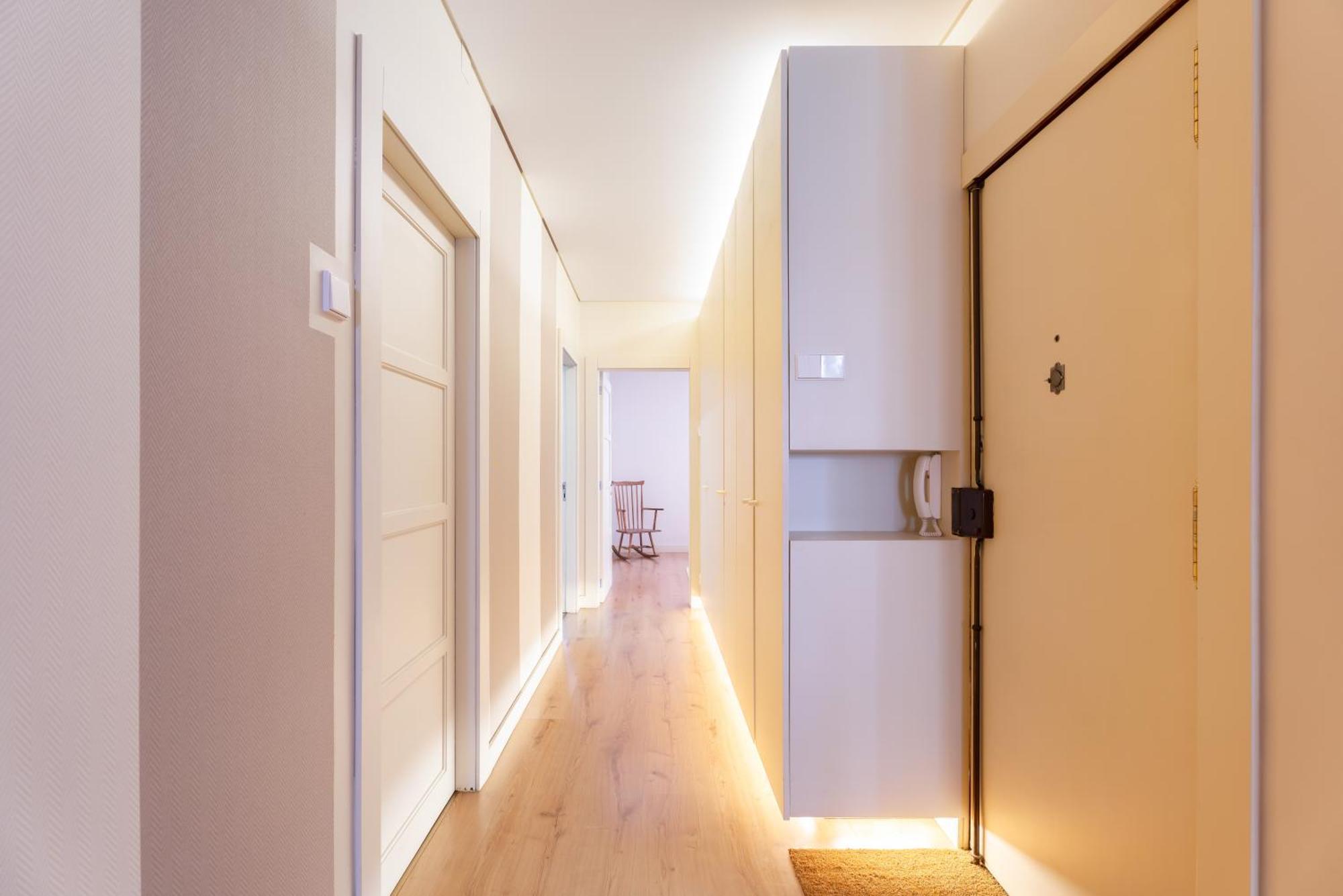 Host Wise - Colorful Bright Flat With Balcony * Oporto