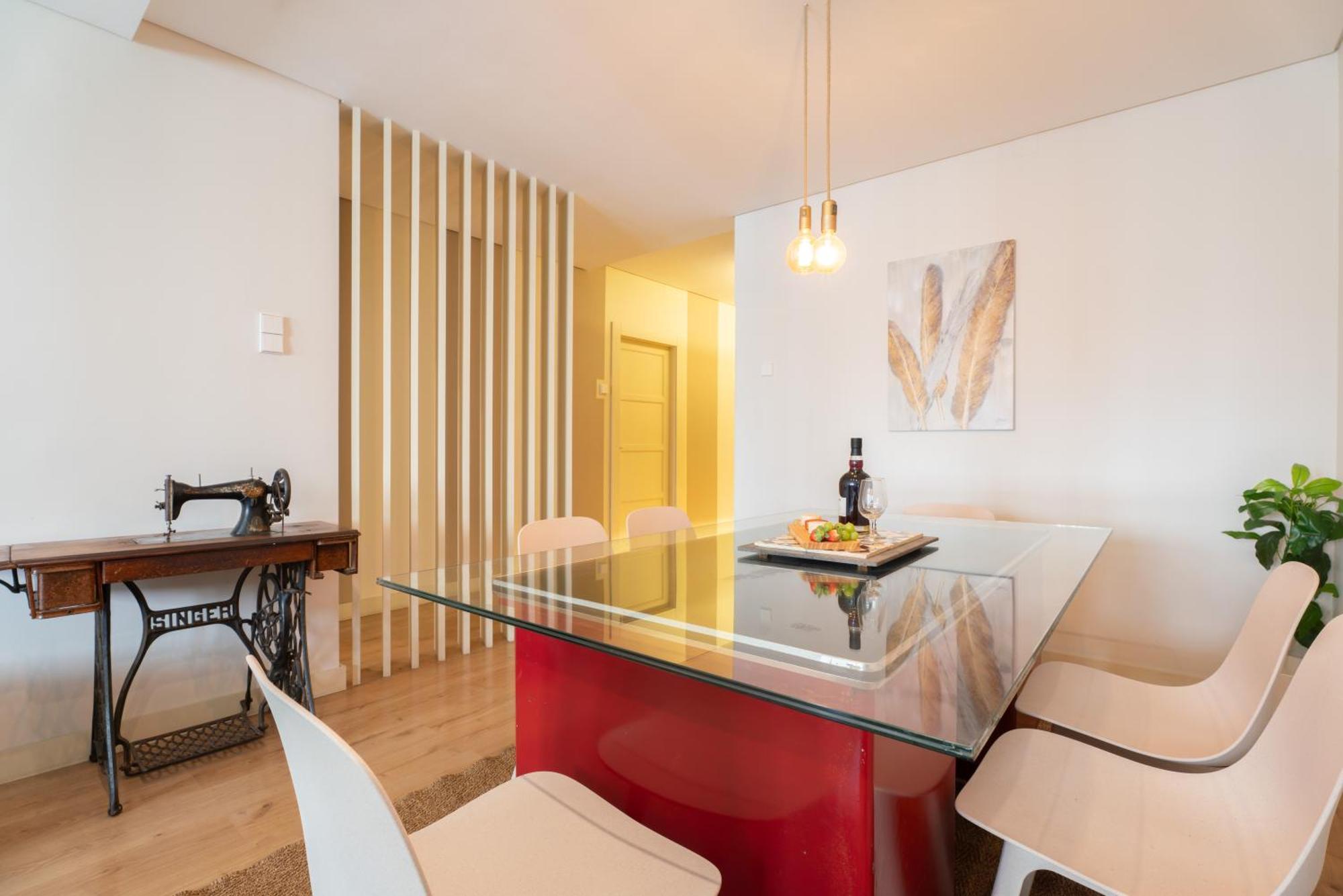 Appartement Host Wise - Colorful Bright Flat With Balcony