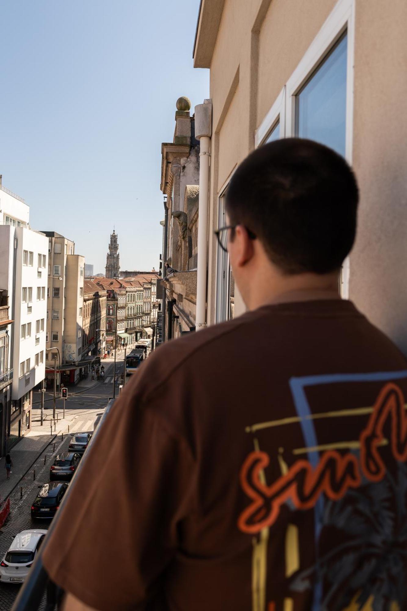 Host Wise - Colorful Bright Flat With Balcony * Oporto