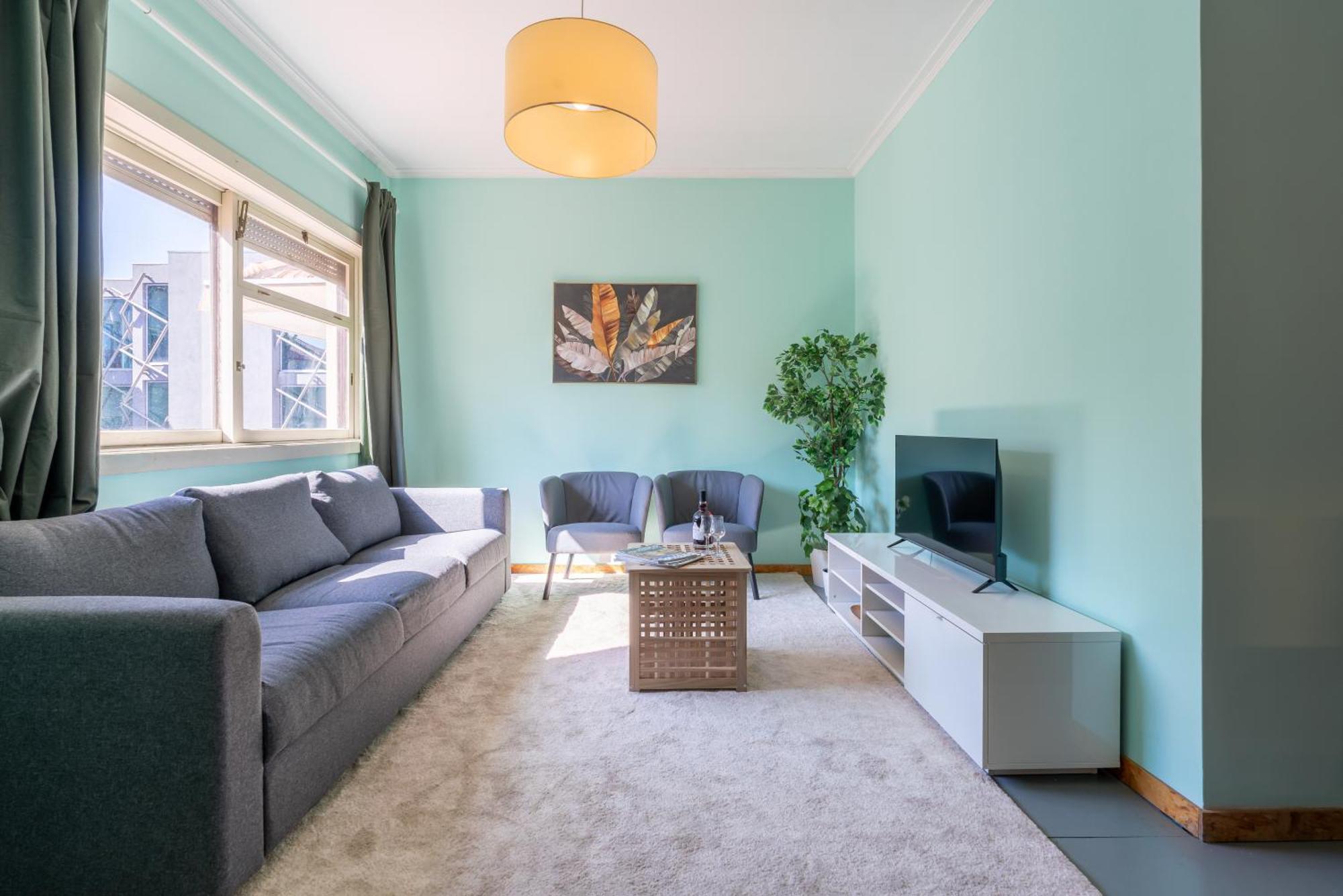 Host Wise - Colorful Bright Flat With Balcony Oporto