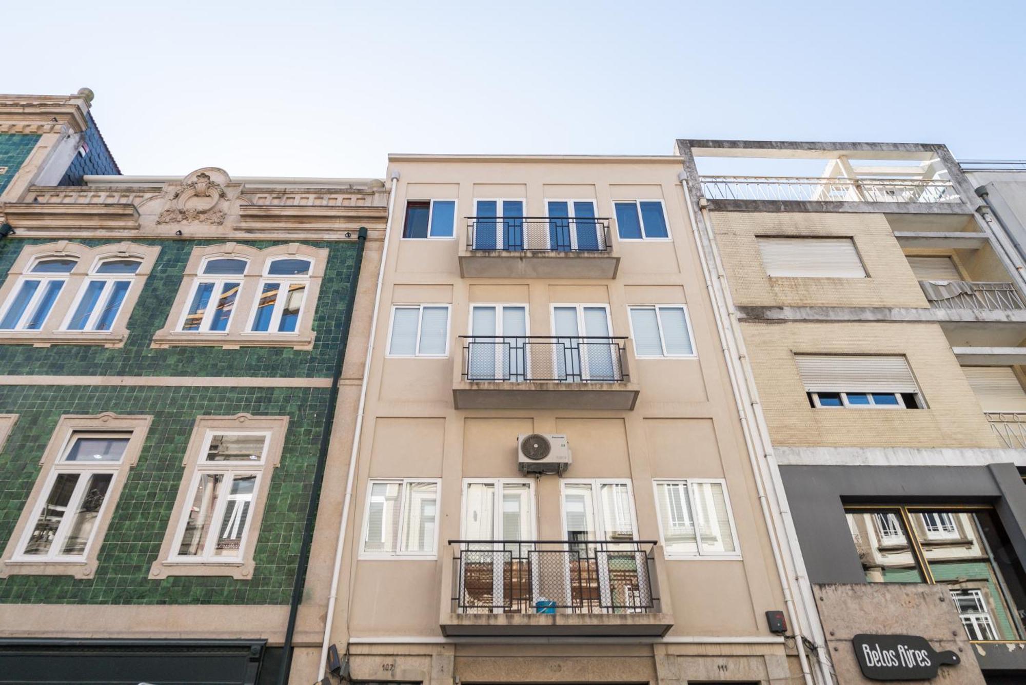 Host Wise - Colorful Bright Flat With Balcony Appartement *