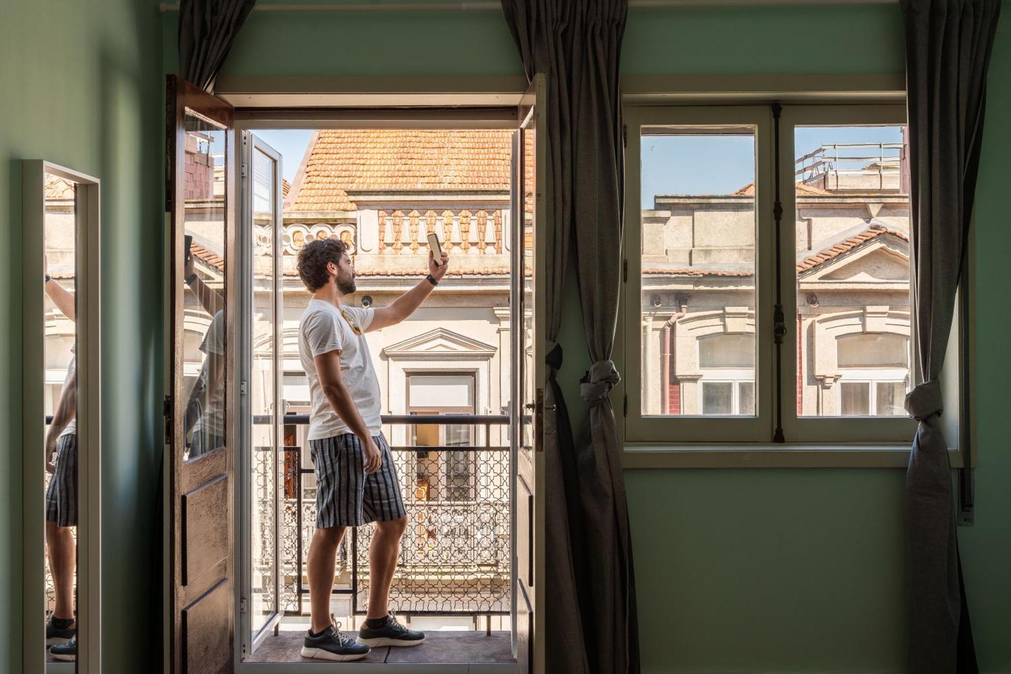 Host Wise - Colorful Bright Flat With Balcony Appartement *